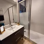 Acces Direct Surveillee 아파트 *